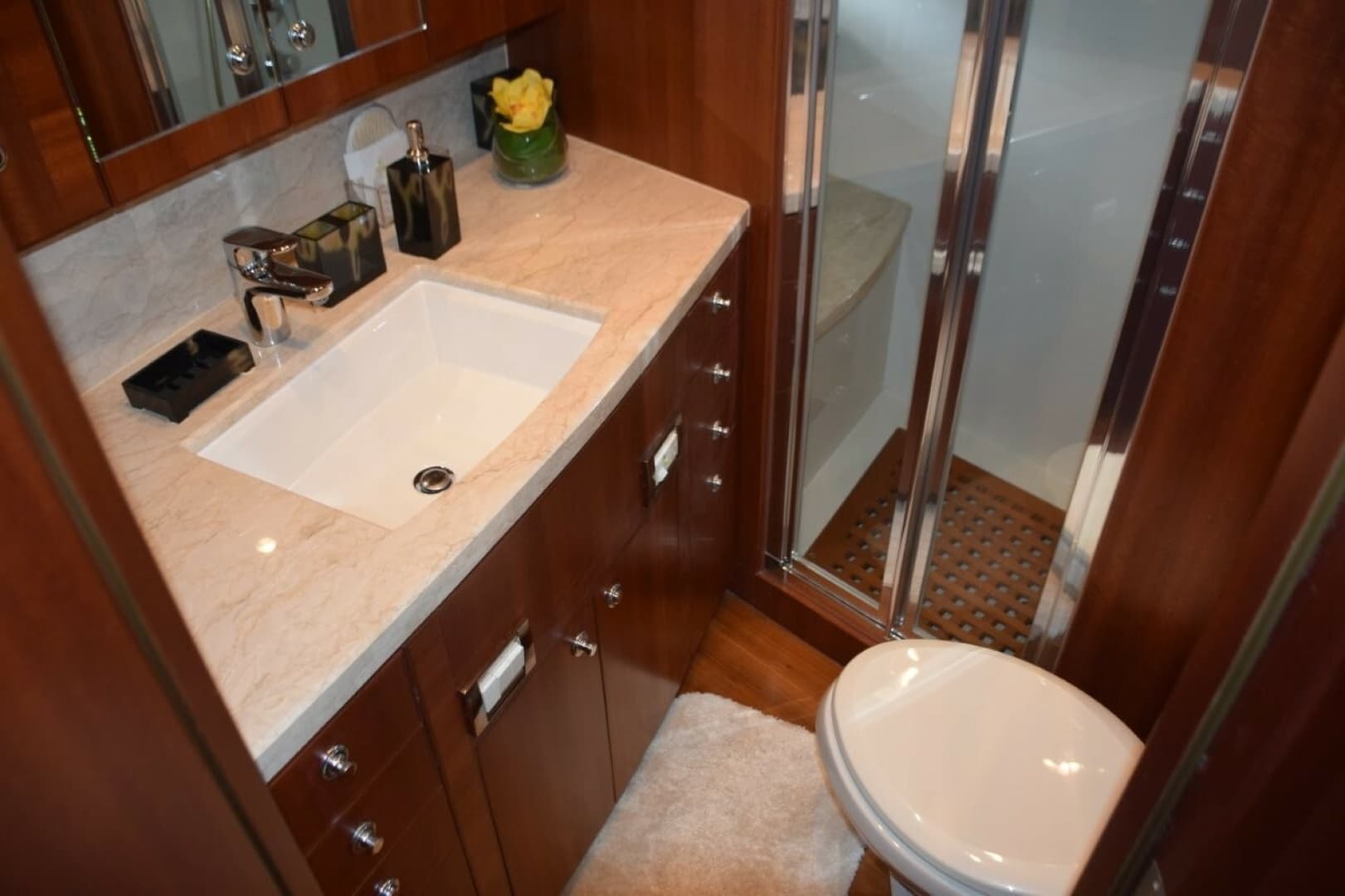 Fwd Stateroom Head