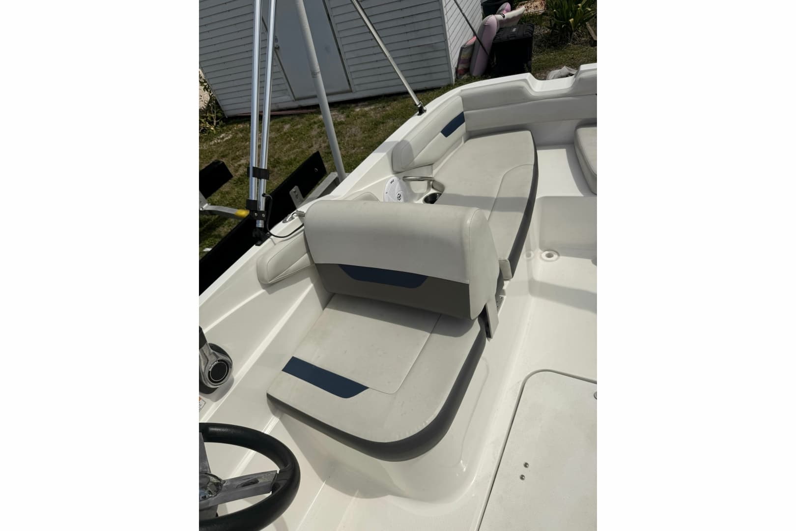 2020 Hurricane SunDeck Sport 185 OB