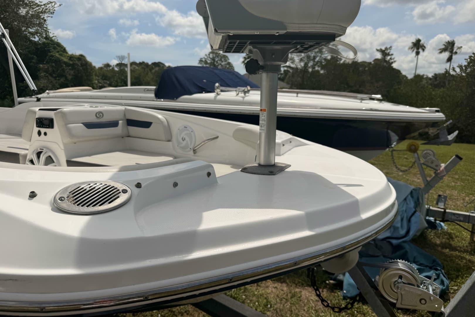 2020 Hurricane SunDeck Sport 185 OB