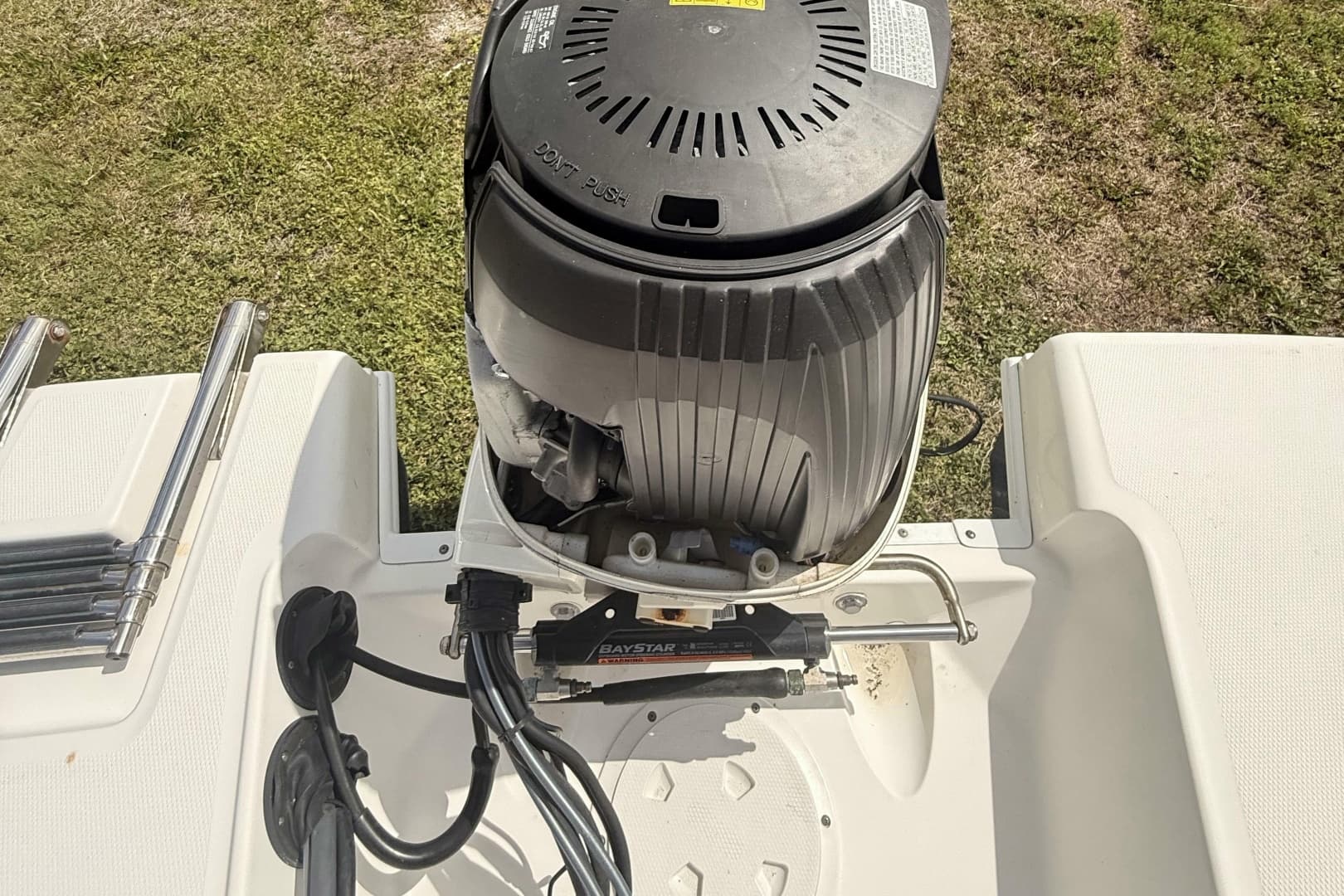 2020 Hurricane SunDeck Sport 185 OB