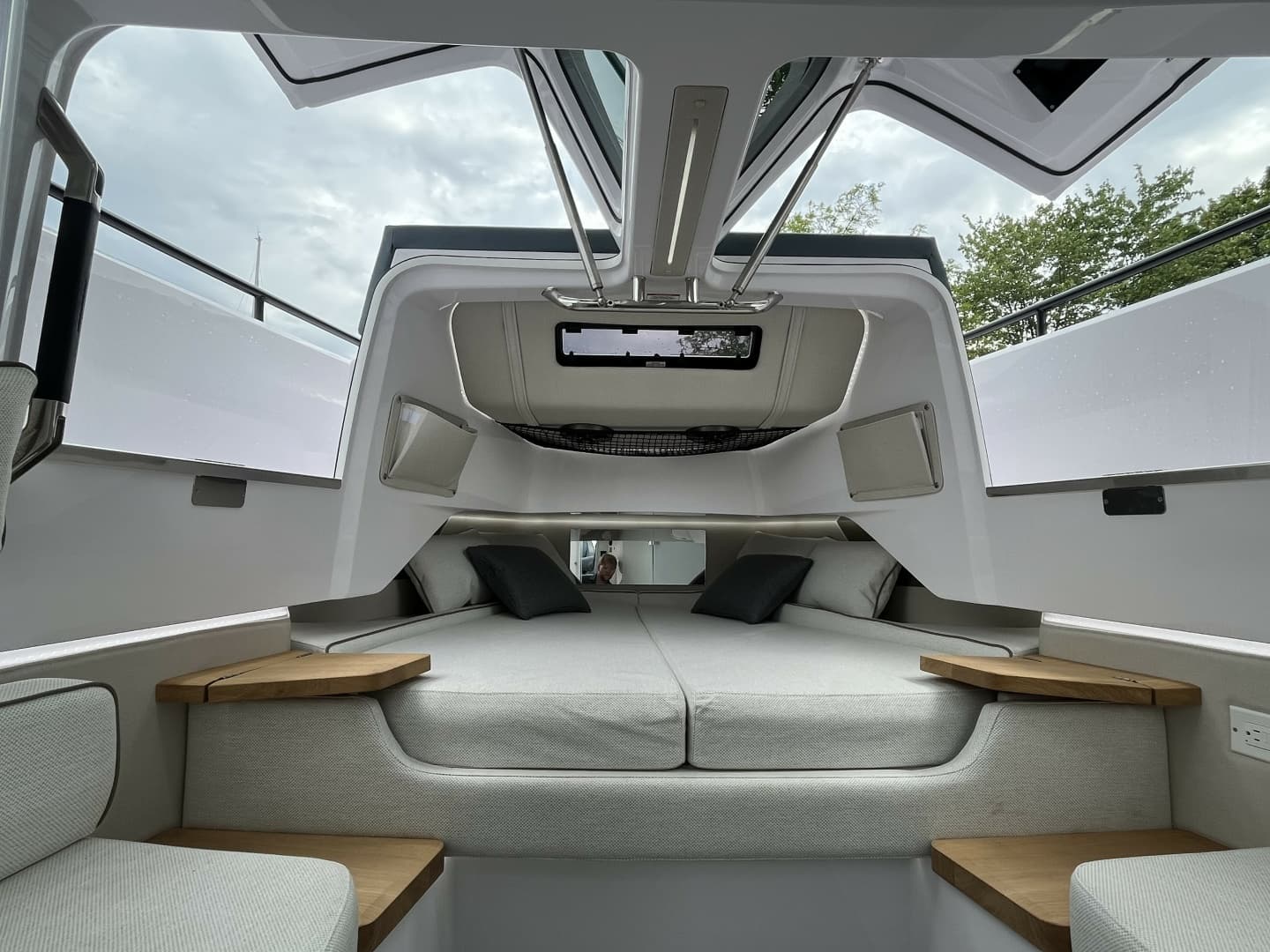 2025 Axopar 37 Sun Top