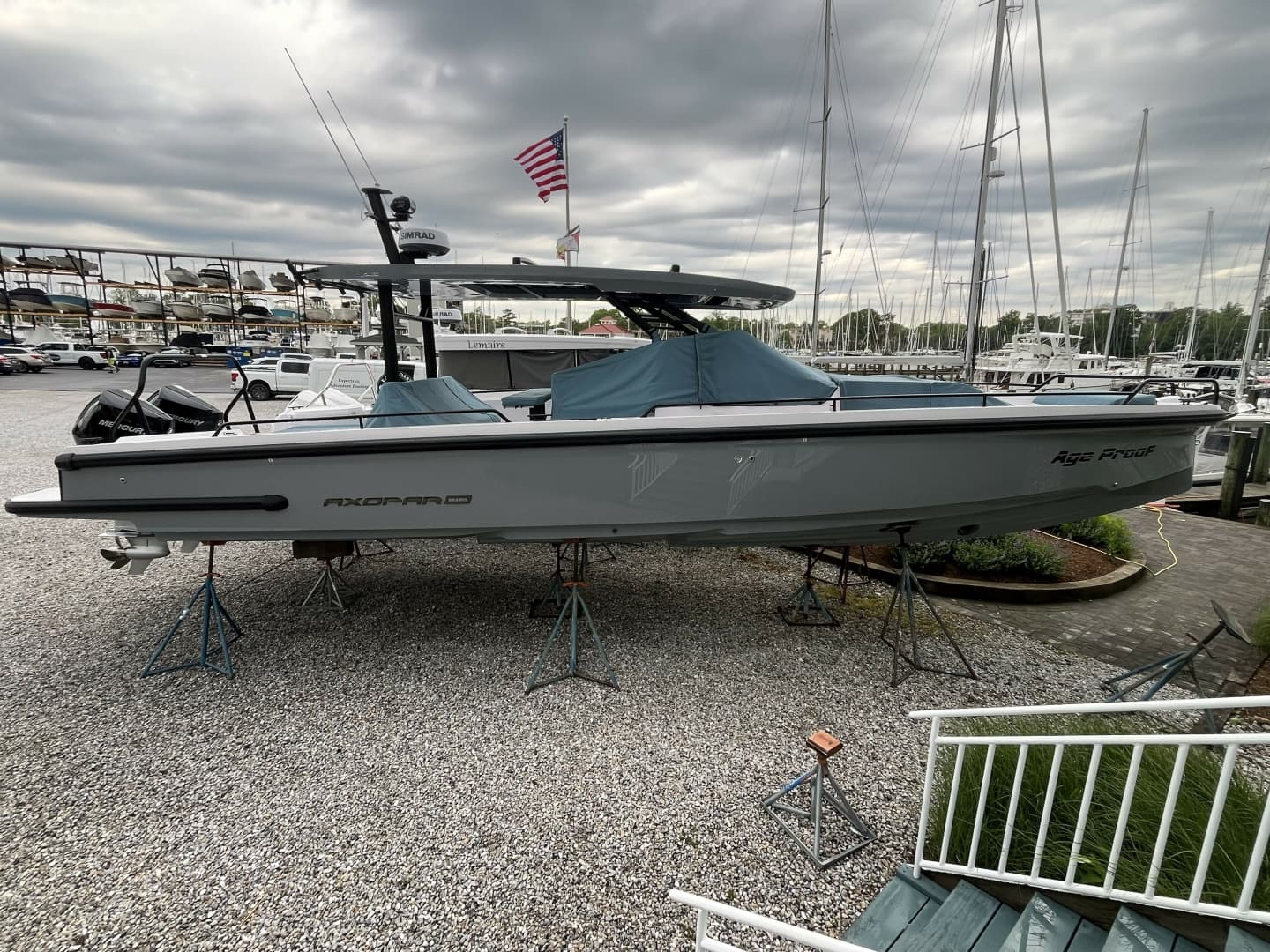 2025 Axopar 37 Sun Top