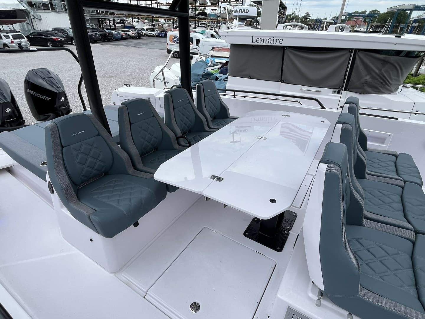 2025 Axopar 37 Sun Top