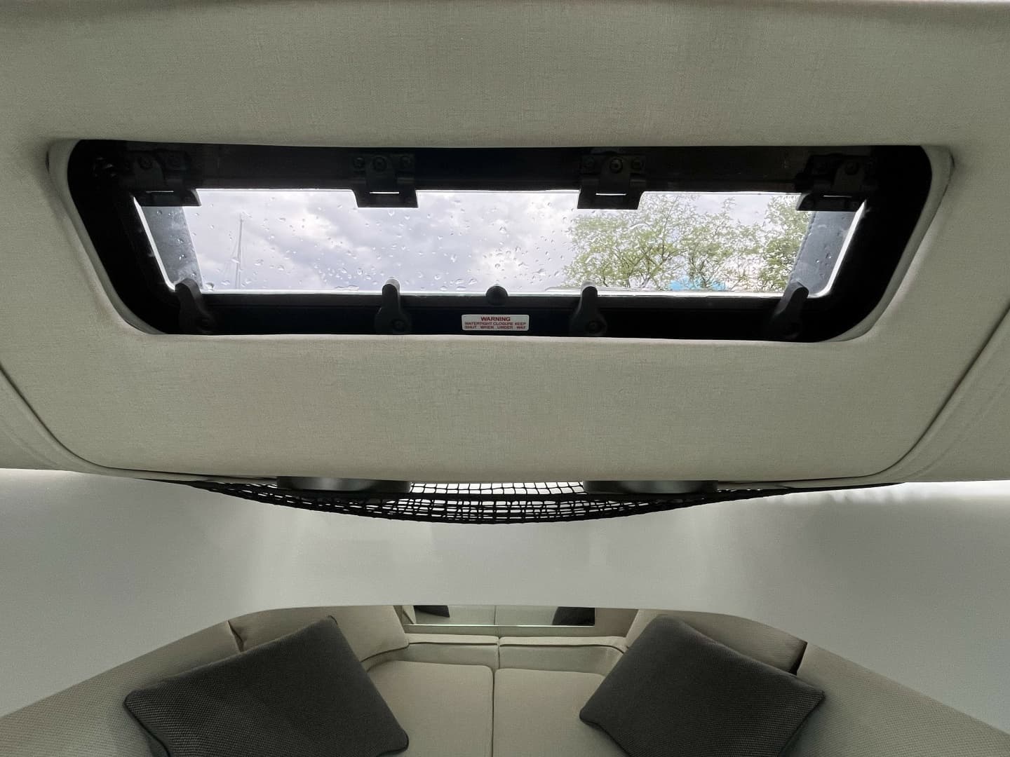 2025 Axopar 37 Sun Top