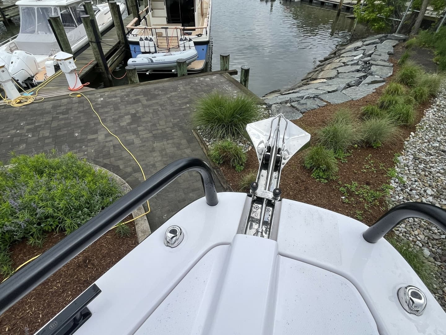 2025 Axopar 37 Sun Top