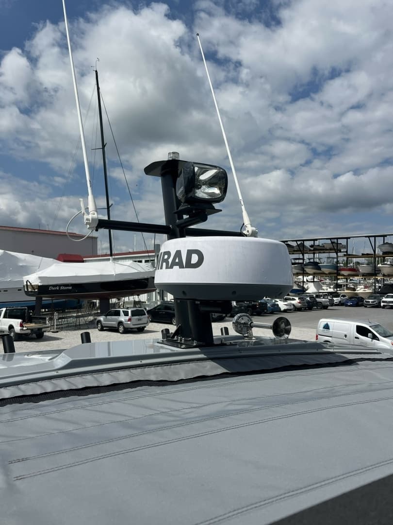 2025 Axopar 37 Sun Top