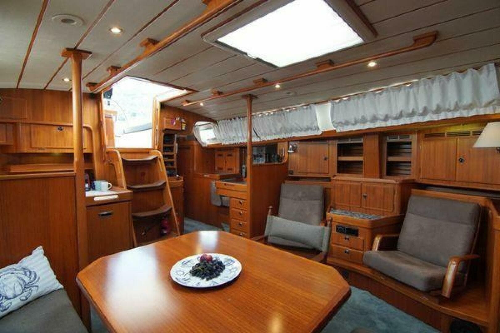 2002 Hallberg-Rassy 53