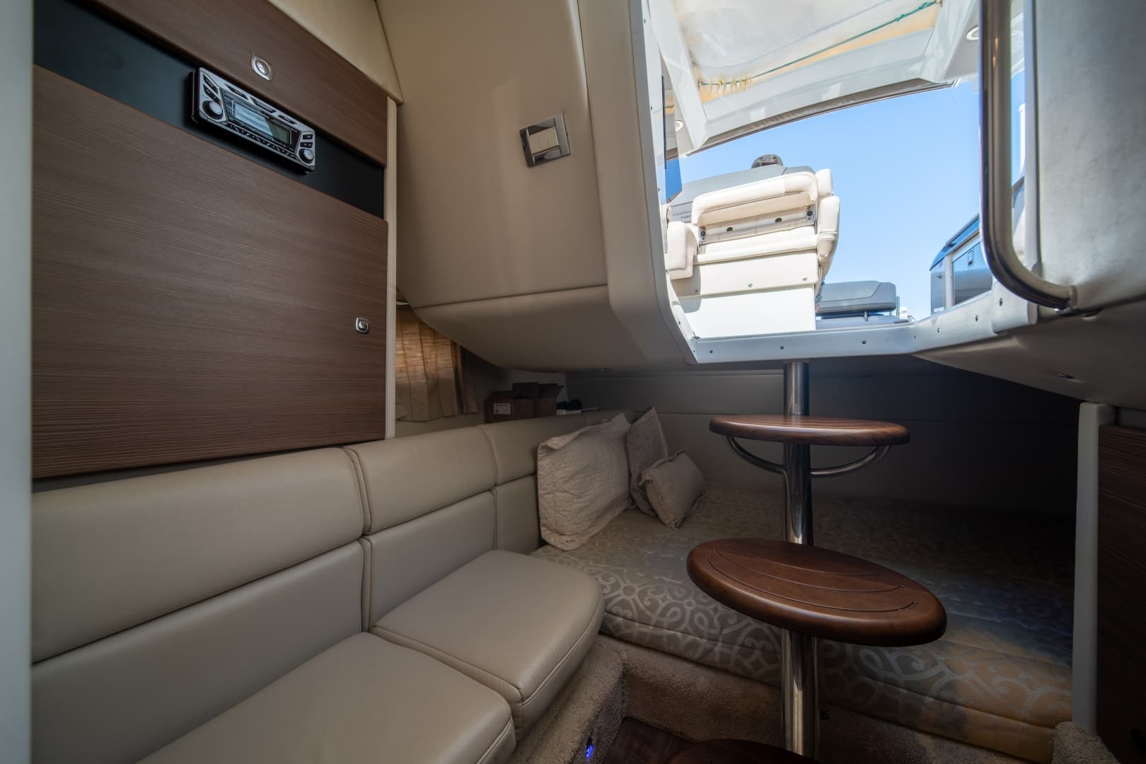 2018 Formula 350 Crossover Bowrider