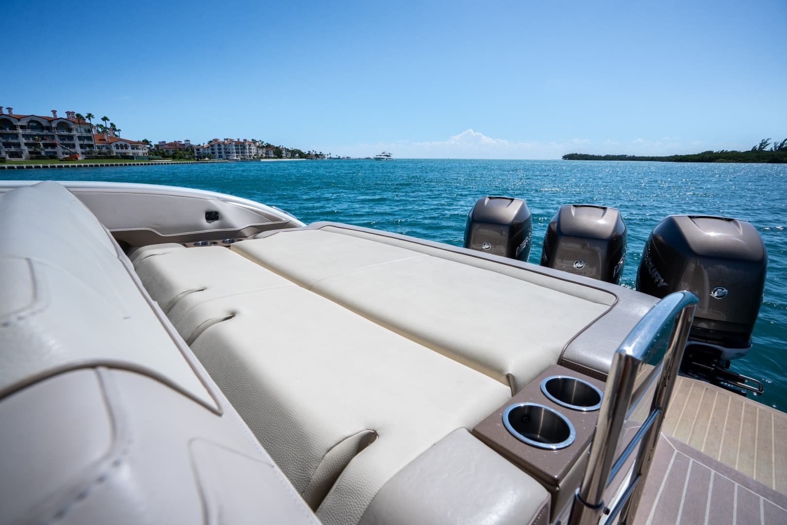 2018 Formula 350 Crossover Bowrider