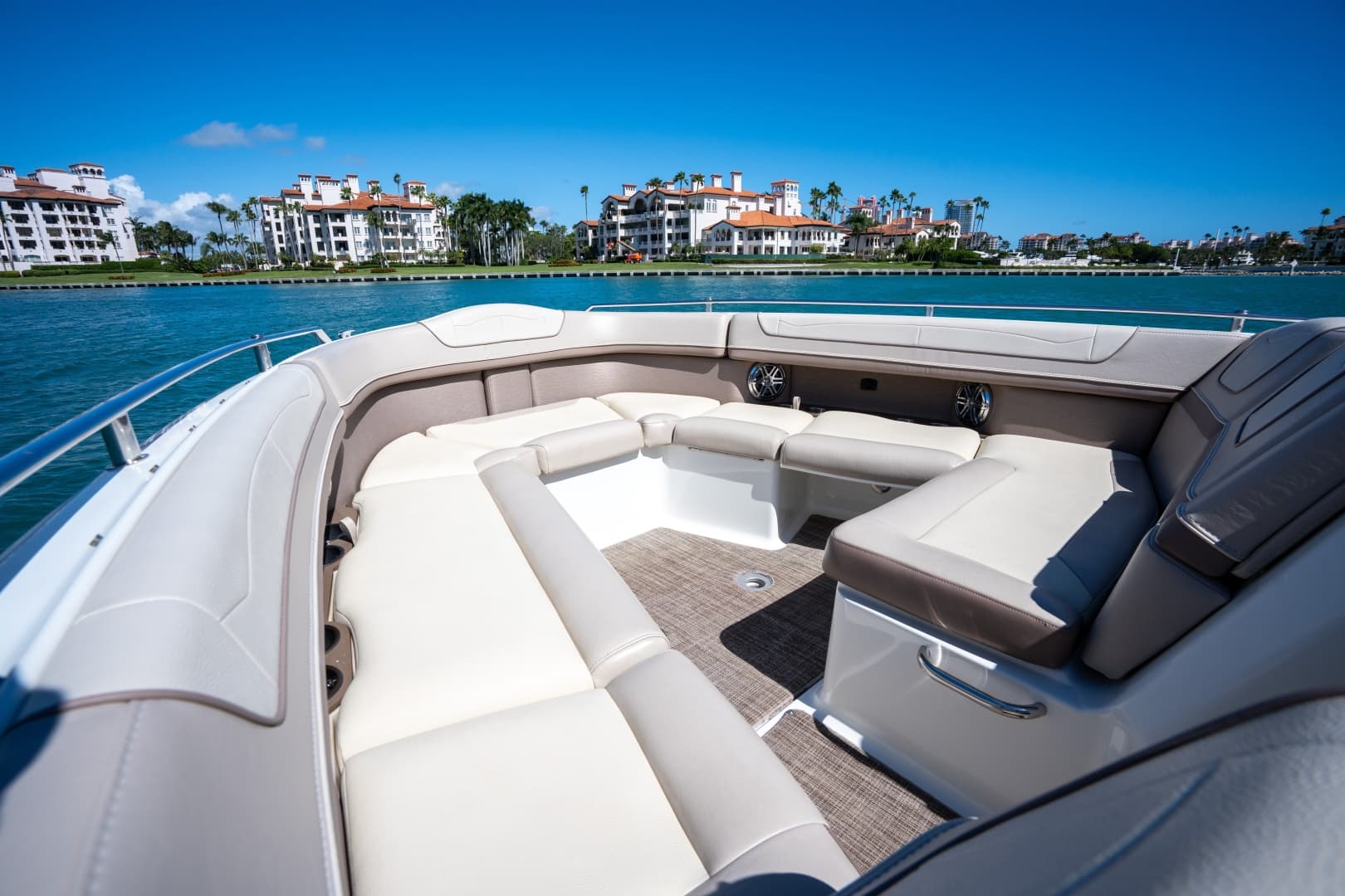 2018 Formula 350 Crossover Bowrider