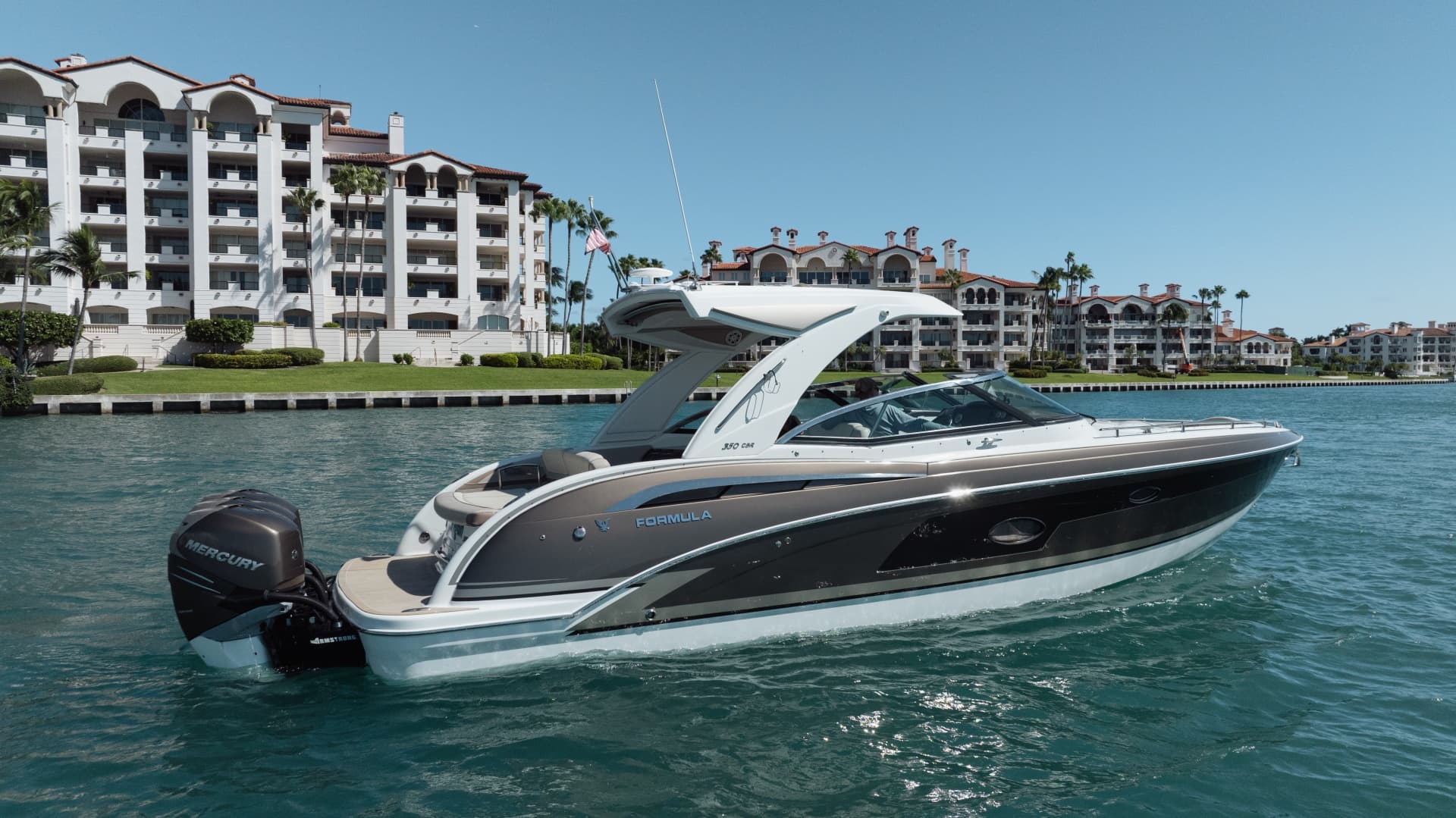 2018 Formula 350 Crossover Bowrider