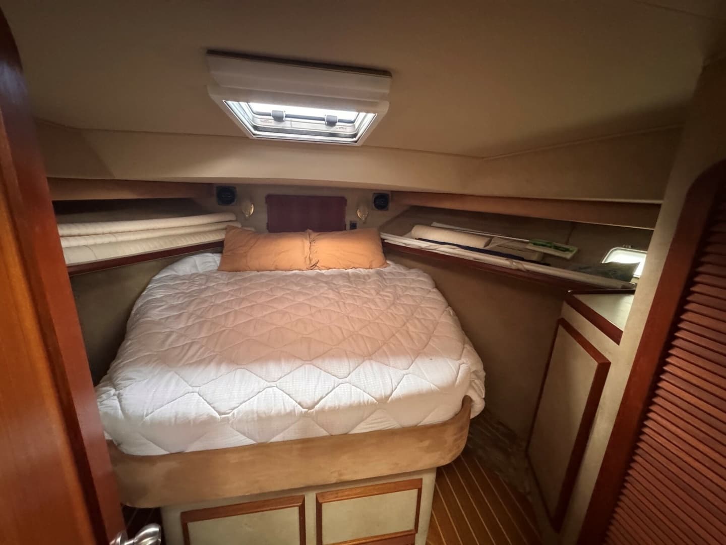 1987 Chris-Craft 44 Sedan