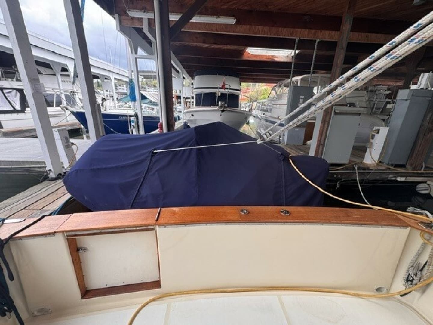 1987 Chris-Craft 44 Sedan