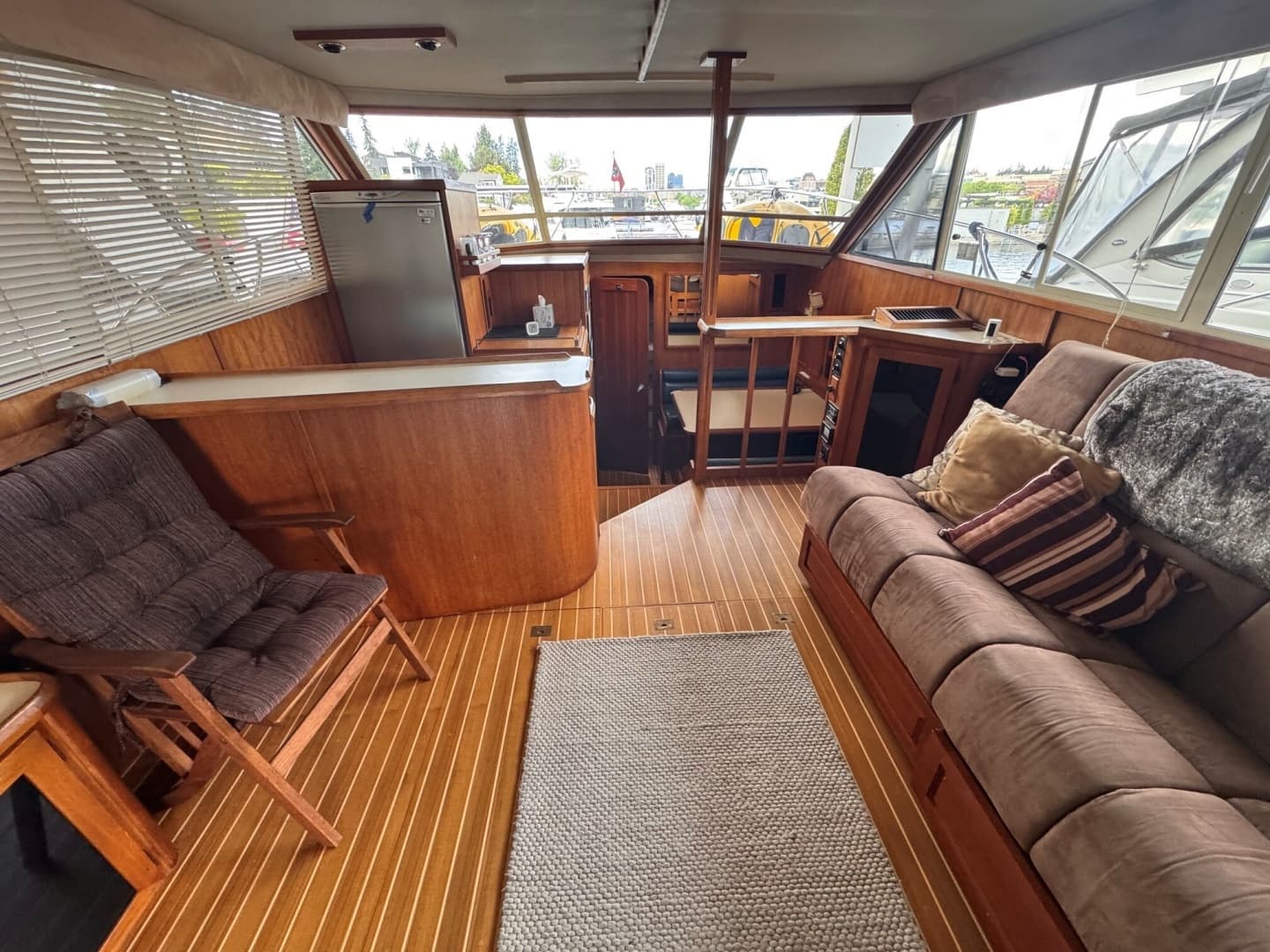 1987 Chris-Craft 44 Sedan