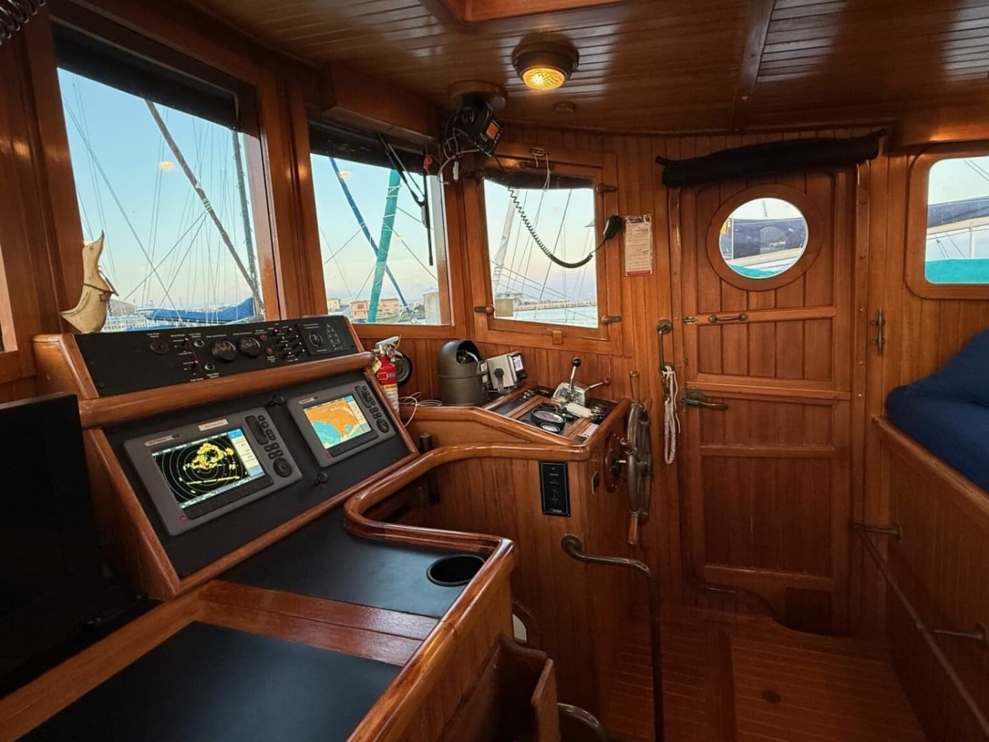 1987 Lord Nelson Victory Tug