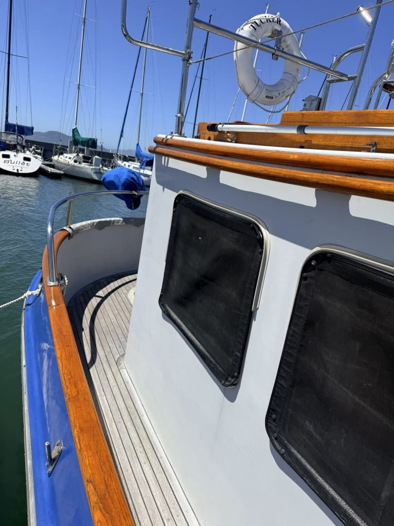 1987 Lord Nelson Victory Tug