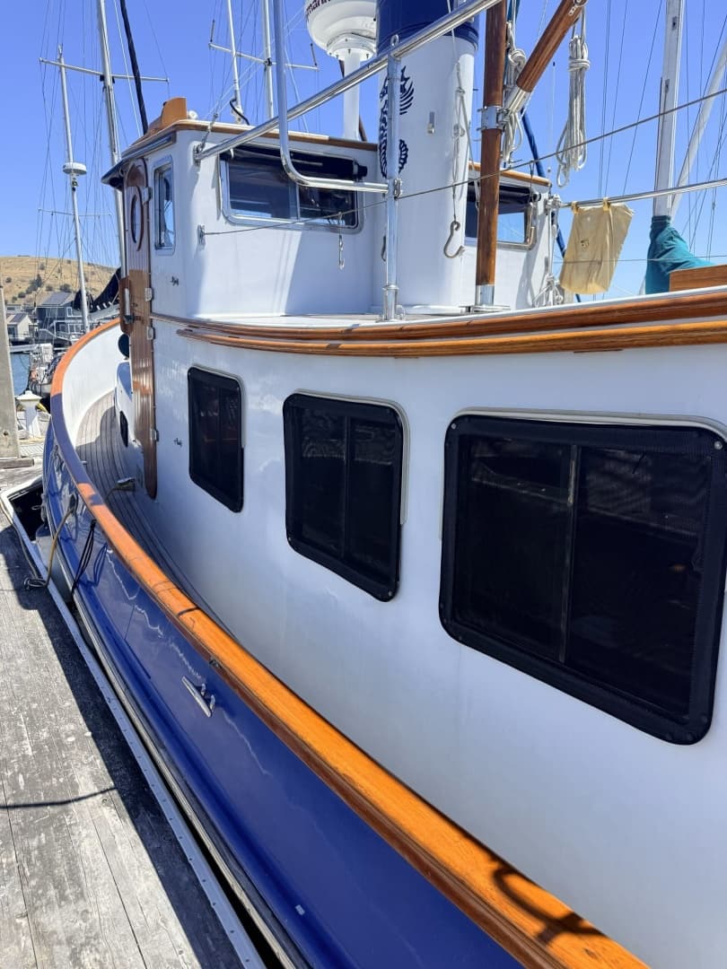 1987 Lord Nelson Victory Tug