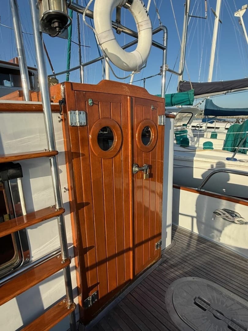 1987 Lord Nelson Victory Tug
