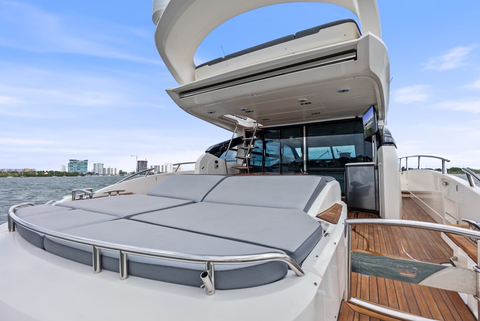 2014 Princess S72