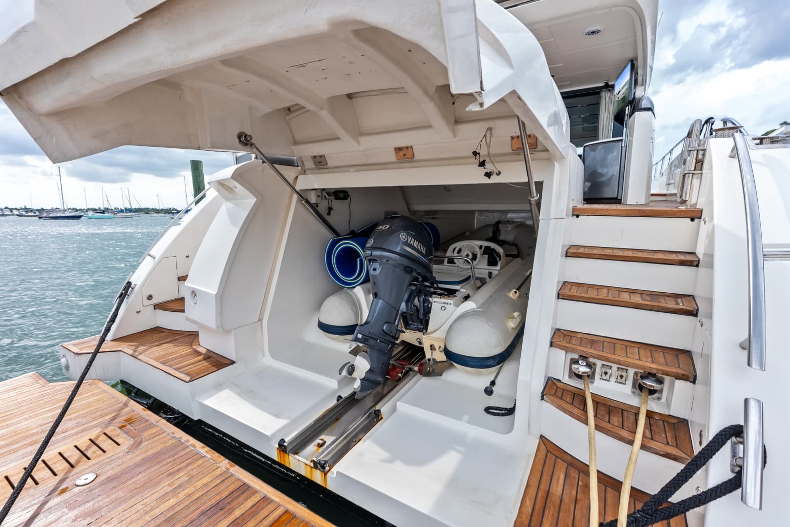 2014 Princess S72