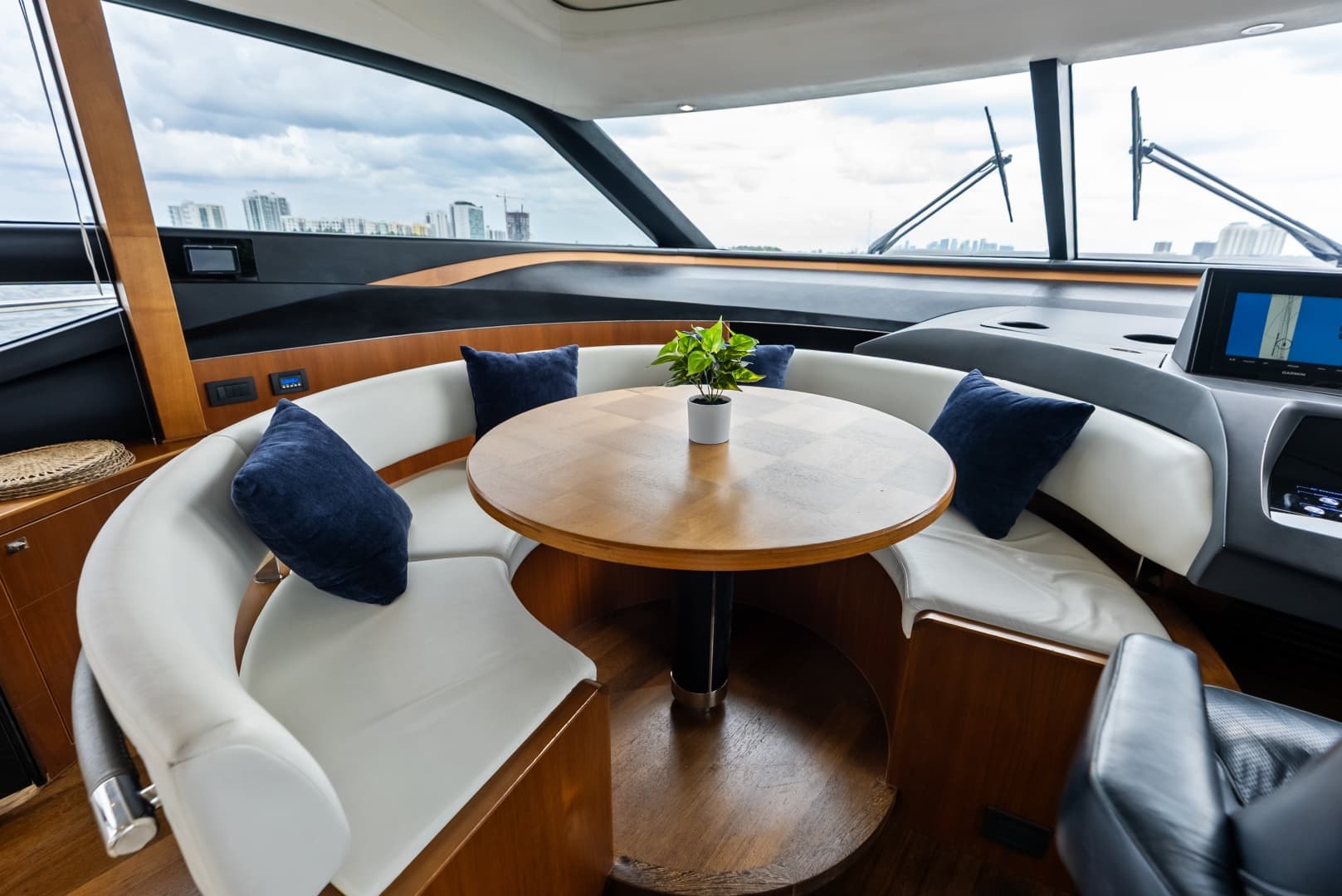 2014 Princess S72