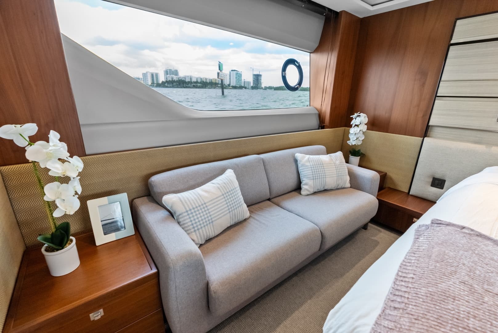 2014 Princess S72