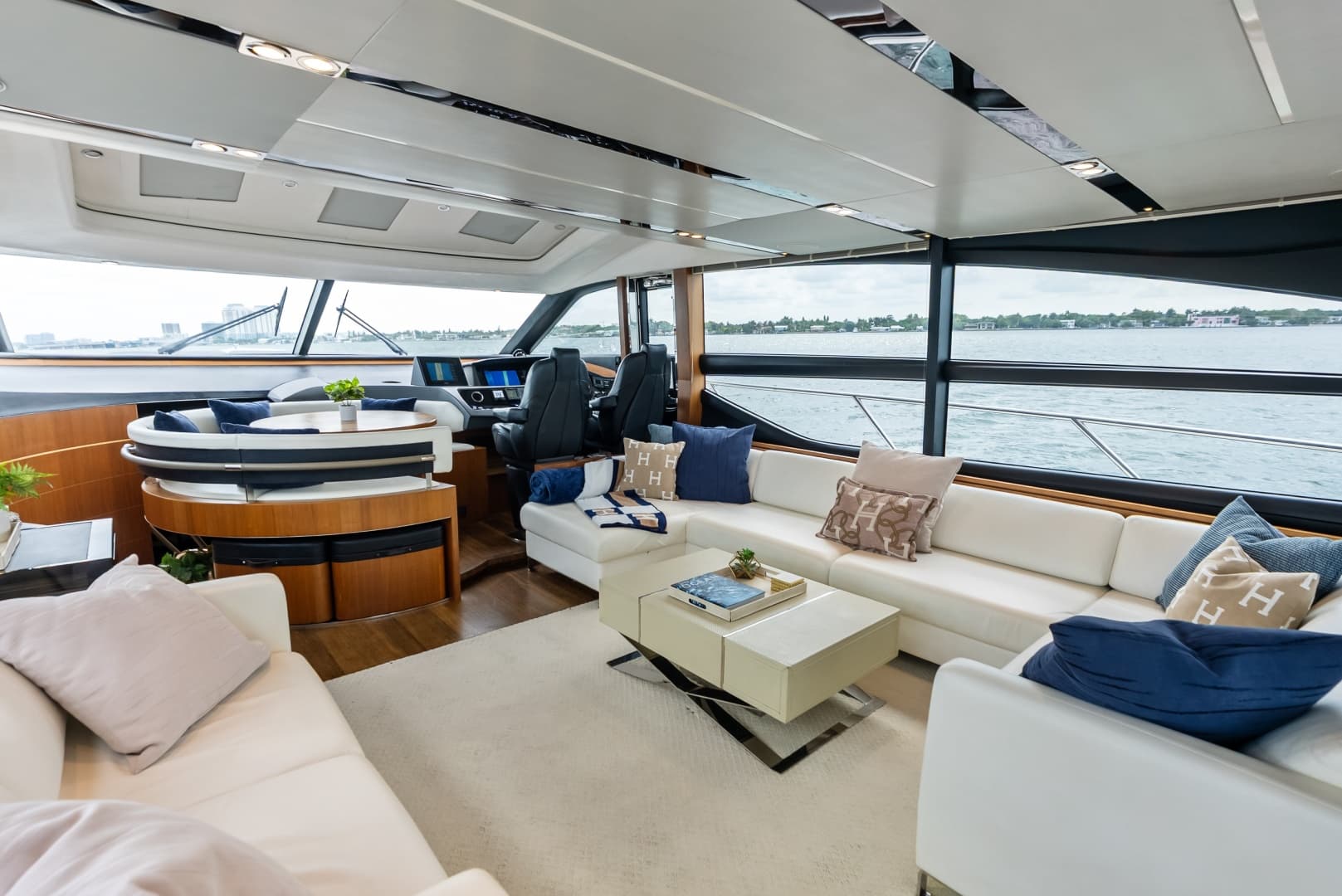 2014 Princess S72