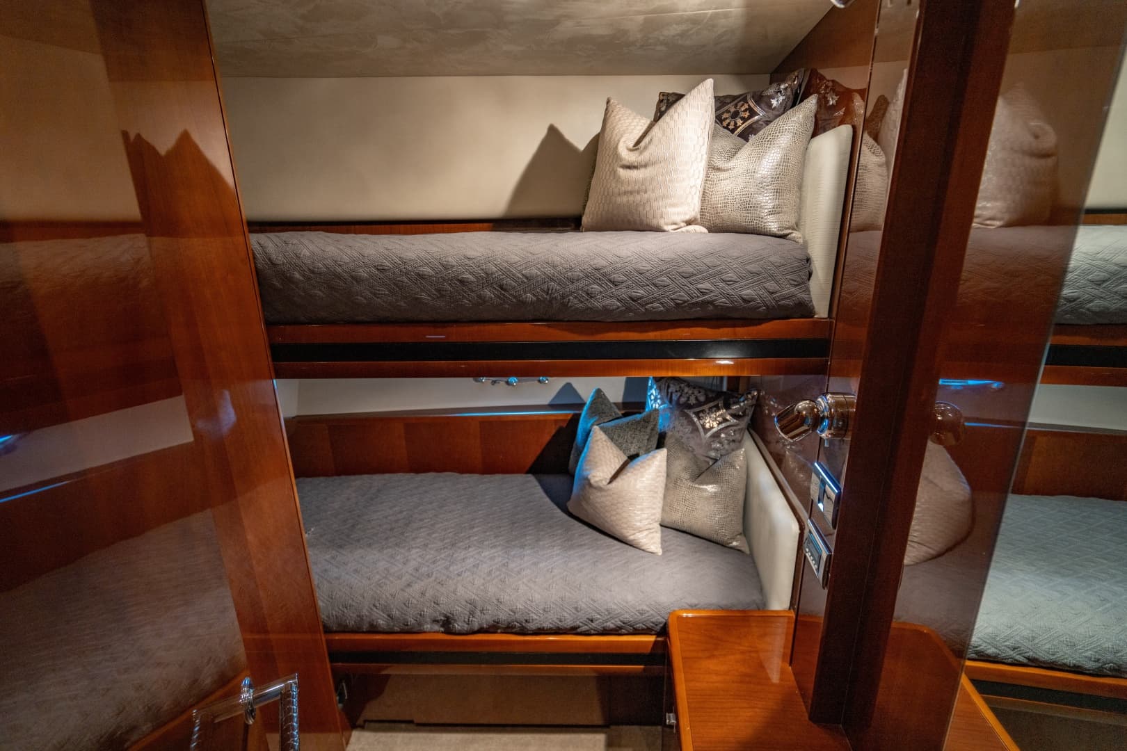 2010 Princess 95 M/Y