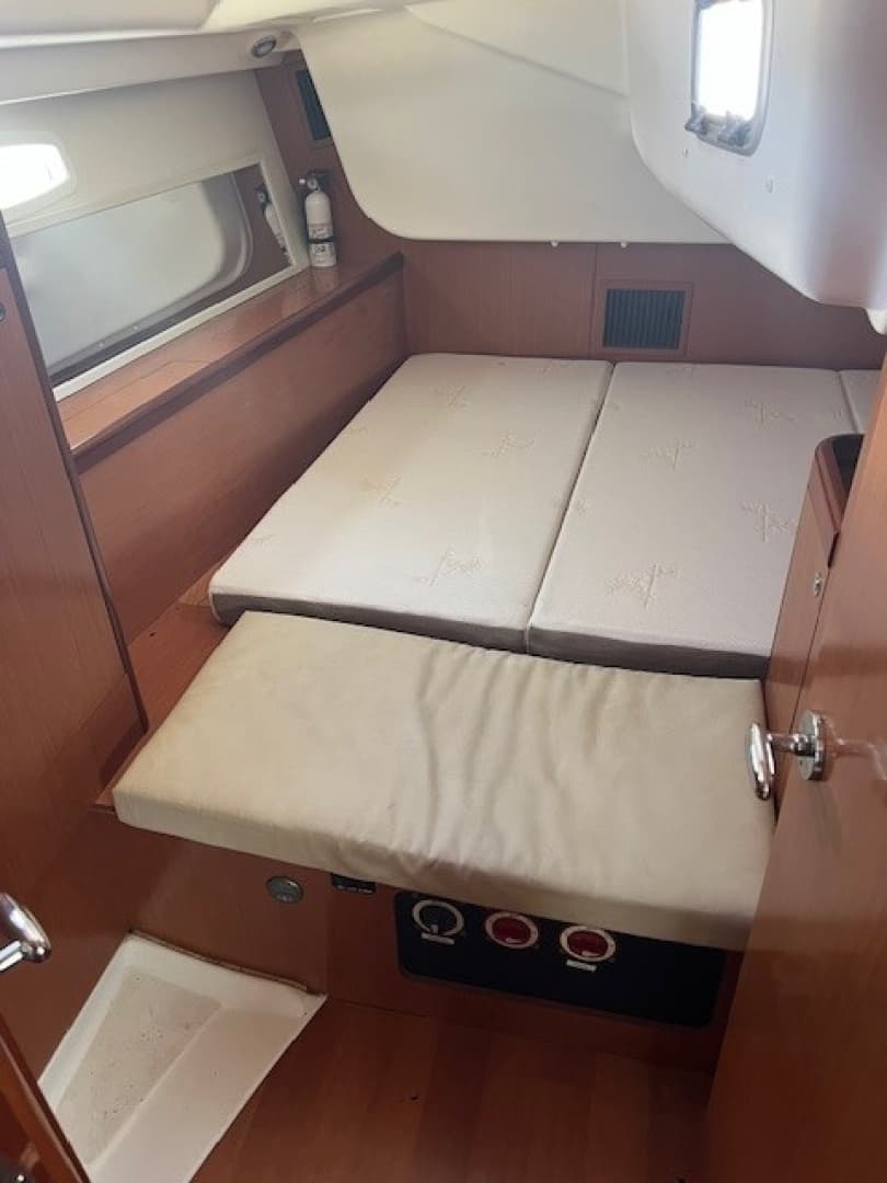 2009 Beneteau Oceanis 43