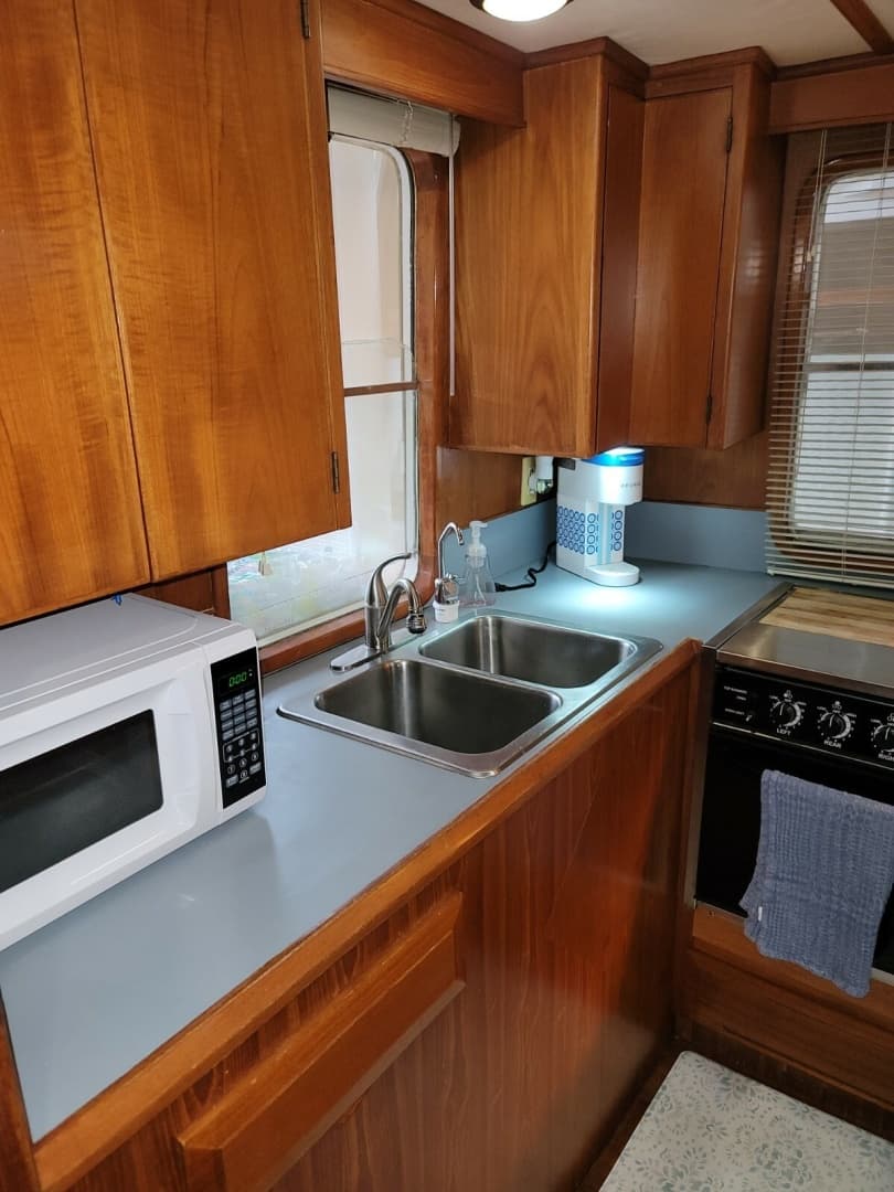1990 DeFever Offshore Cruiser