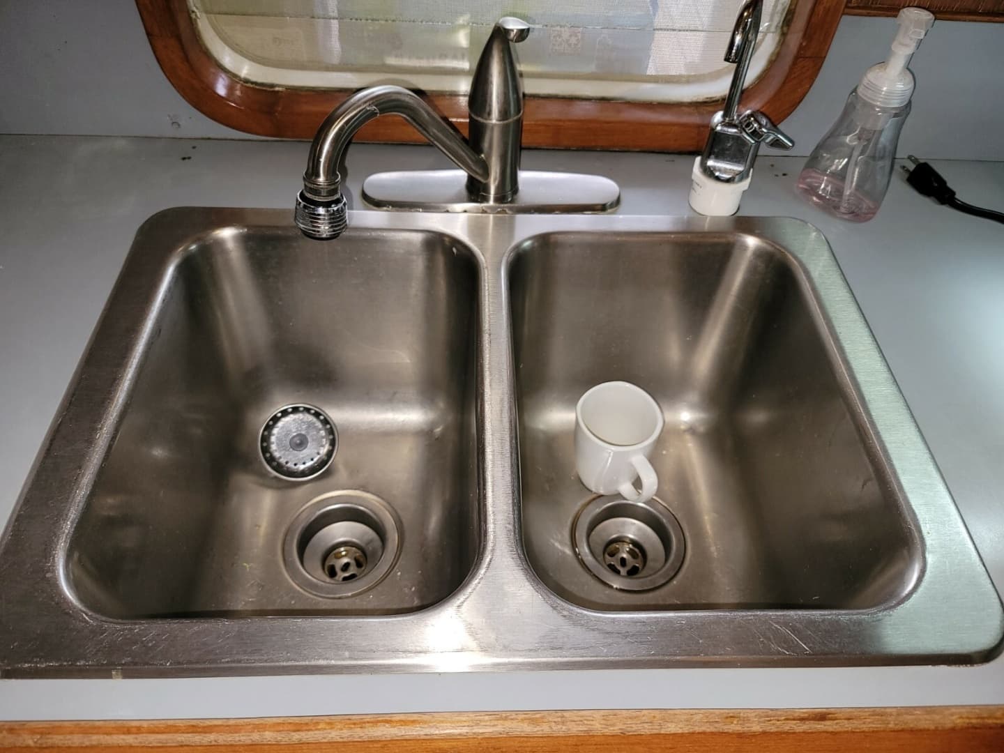 1990 DeFever Offshore Cruiser
