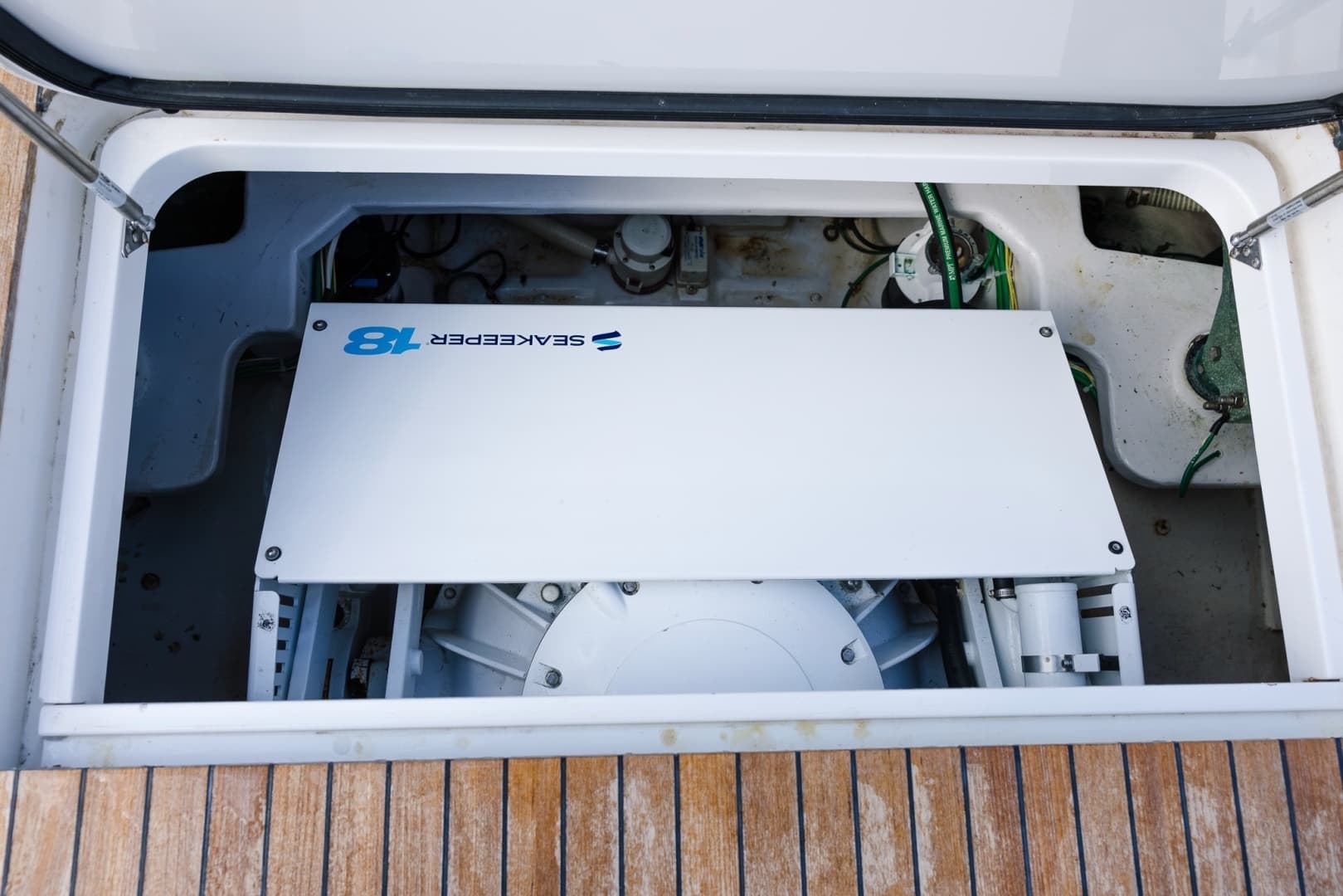 Viking 60 DEBS JEM - Seakeeper