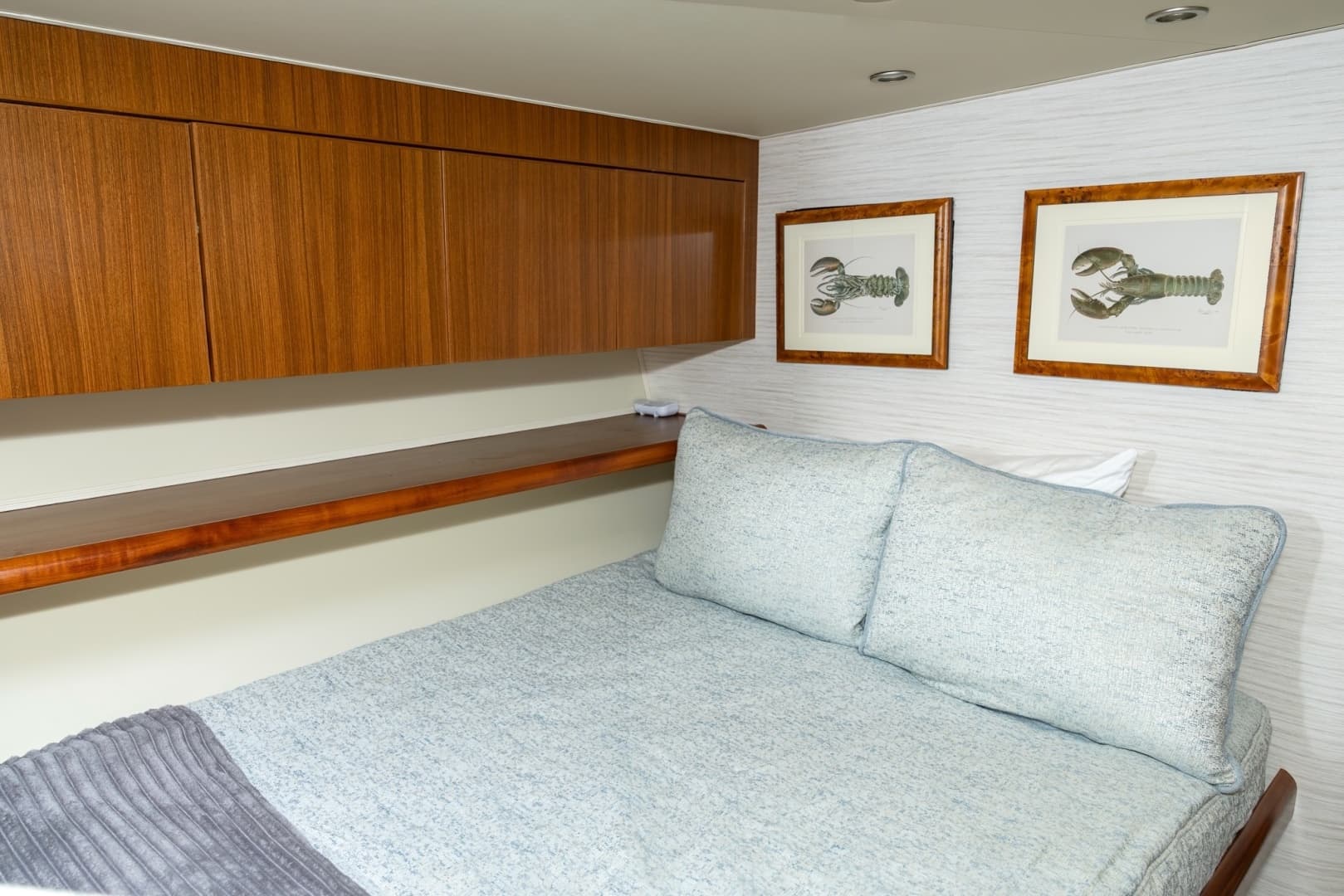 Viking 60 DEBS JEM - VIP Stateroom