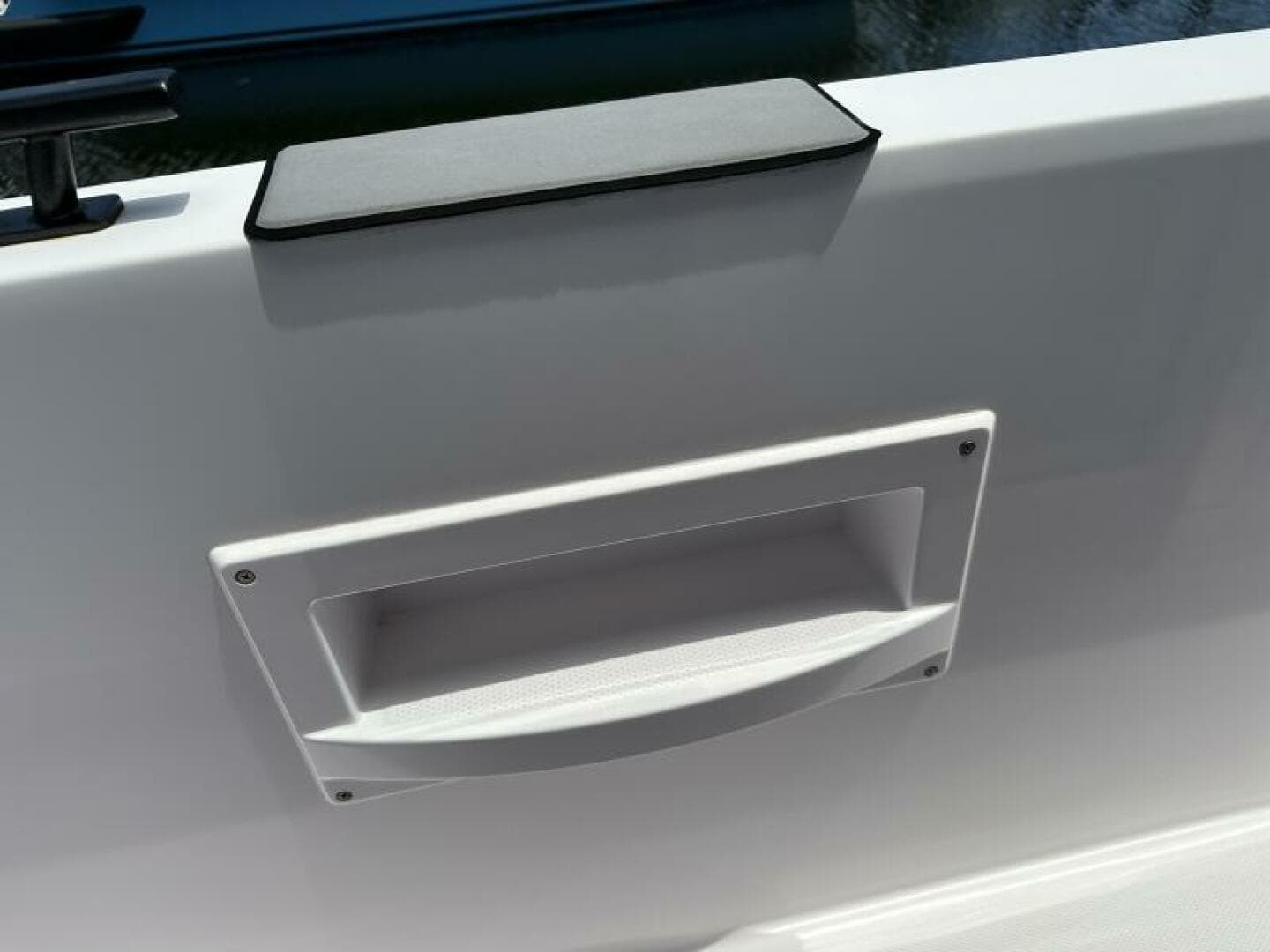 2021 Axopar 37 XC Cross Cabin Brabus