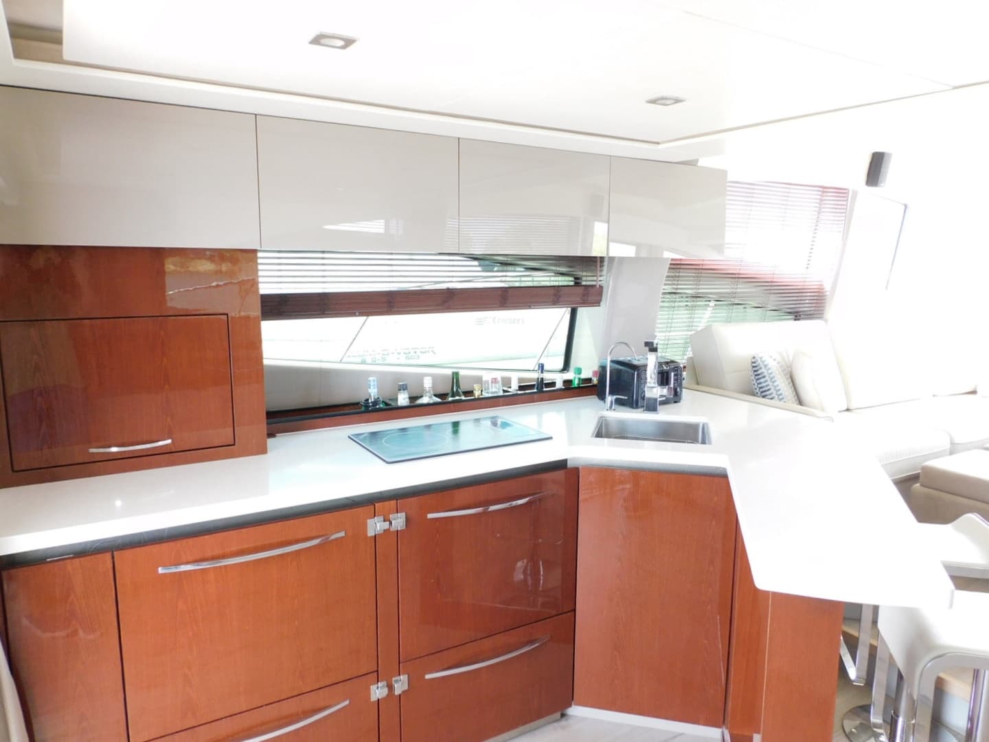 2019 Sea Ray 550L