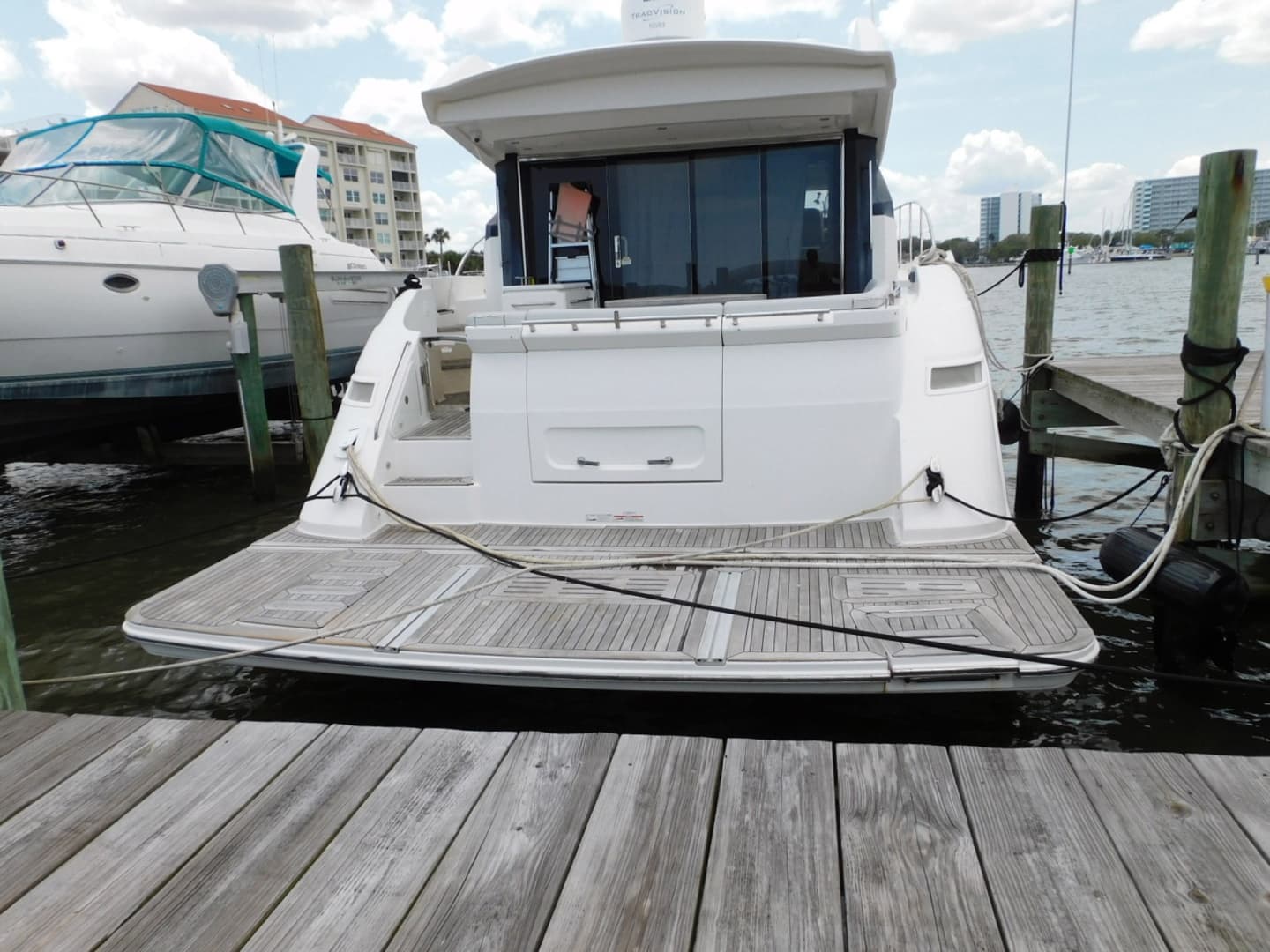 2019 Sea Ray 550L
