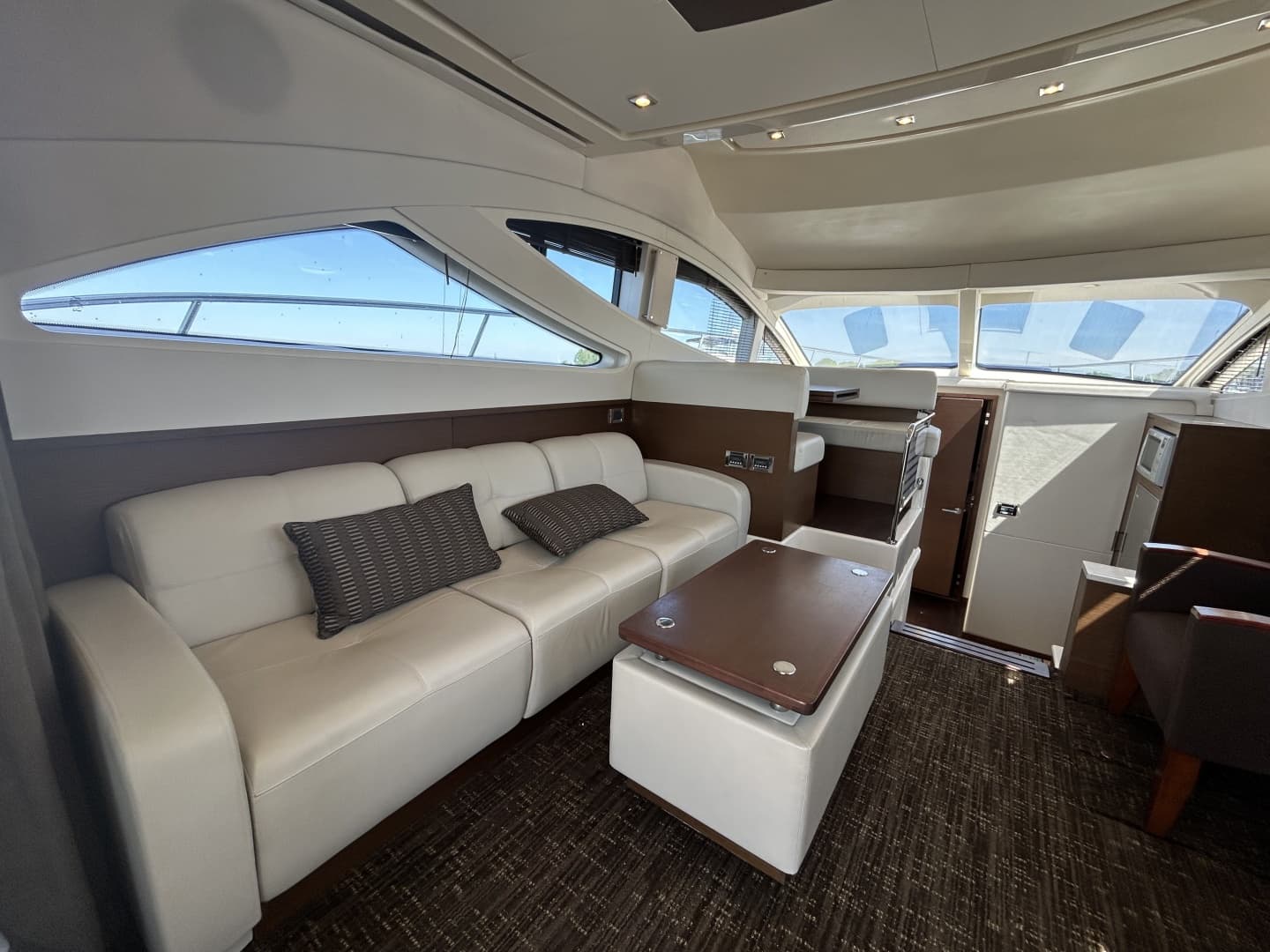 2012 Sea Ray 450 Sedan Bridge