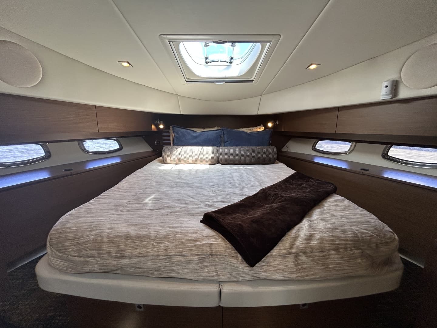 2012 Sea Ray 450 Sedan Bridge