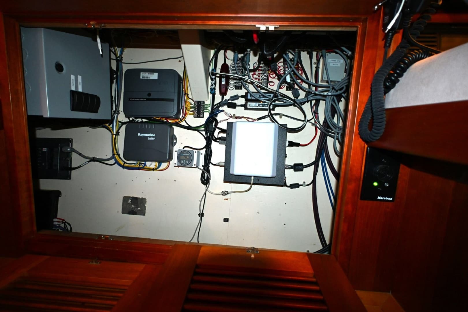 2006 Waterline 50