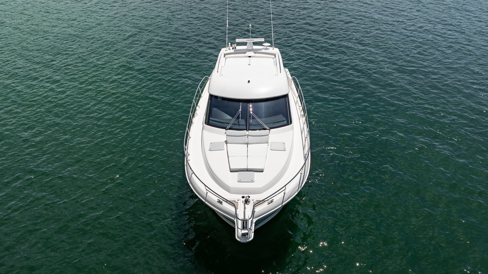 2016 Riviera 5000 Sport Yacht