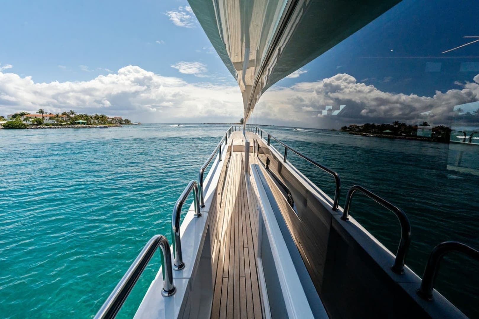 2026 Sunseeker 88 Yacht