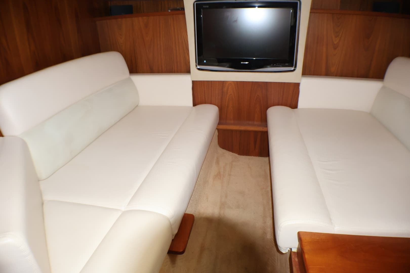 2009 Tiara Yachts 3500 Sovran