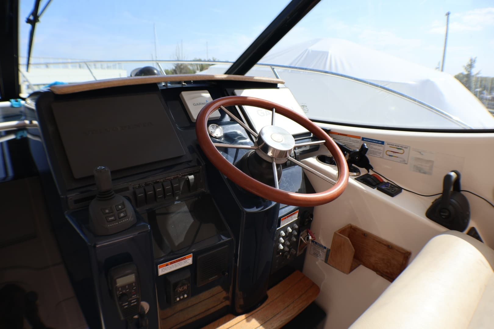 2009 Tiara Yachts 3500 Sovran