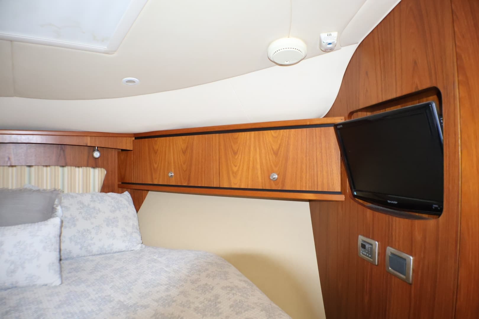 2009 Tiara Yachts 3500 Sovran