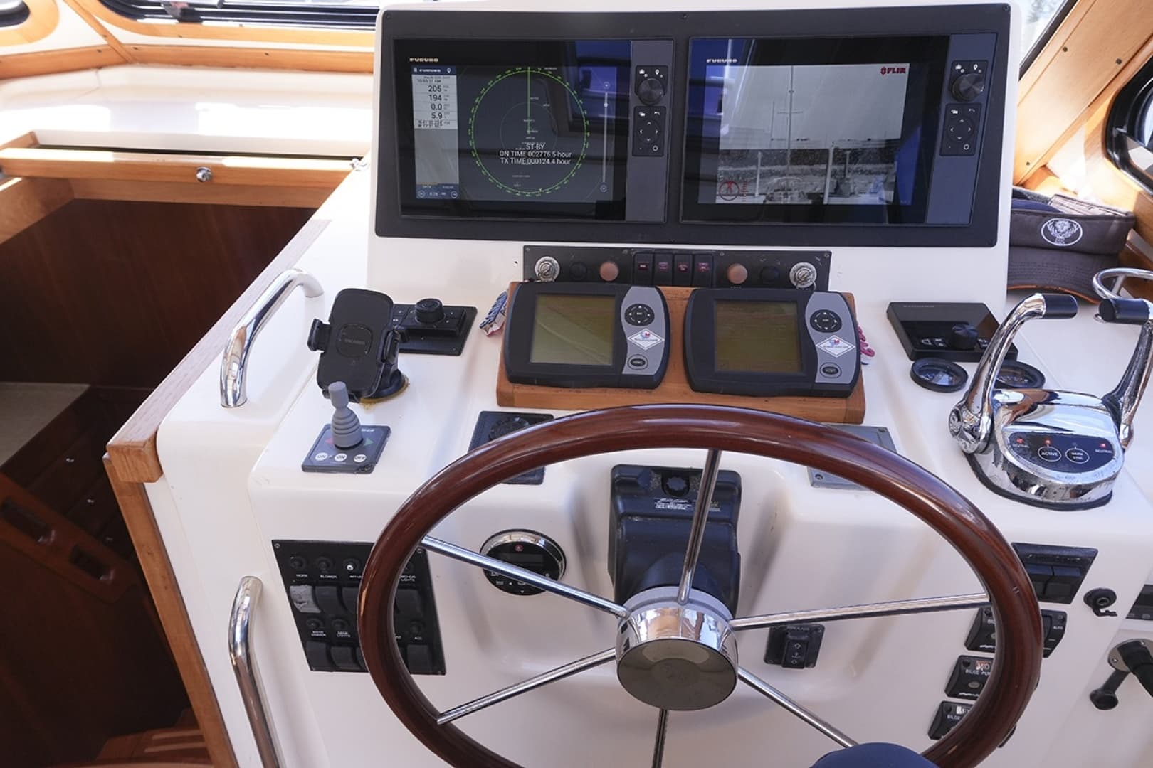 2006 Sabre 38 Hard Top Express