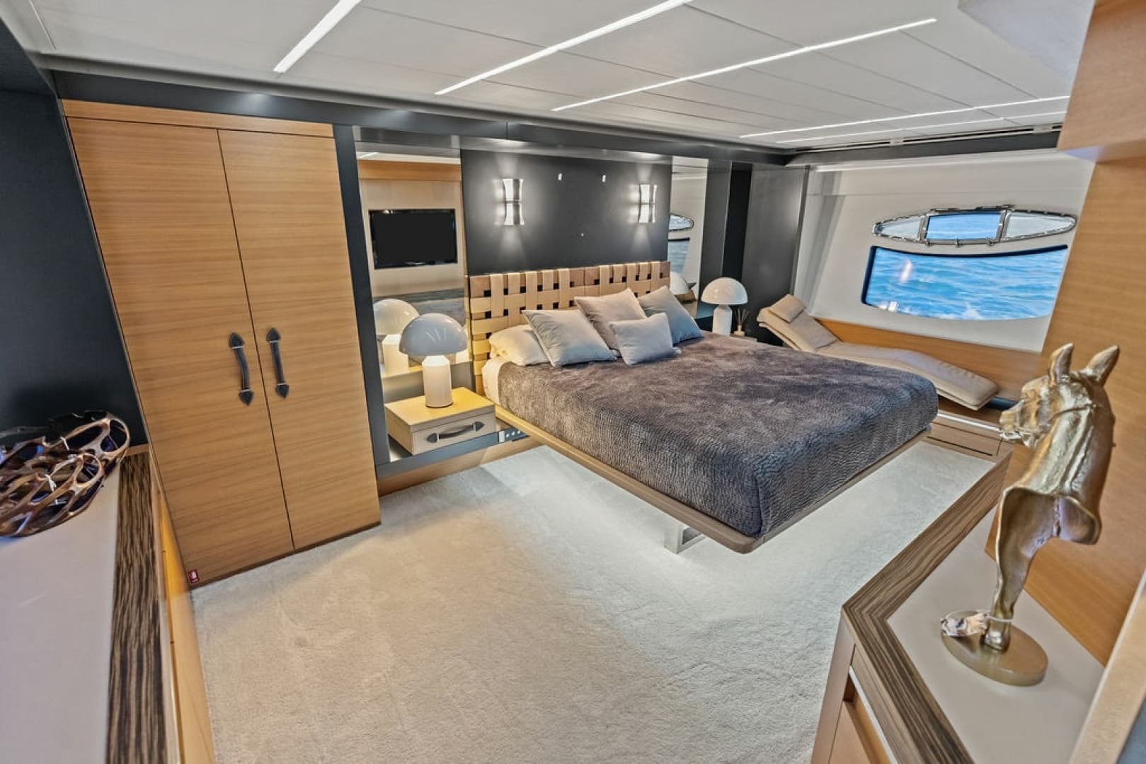 2012 Pershing 92