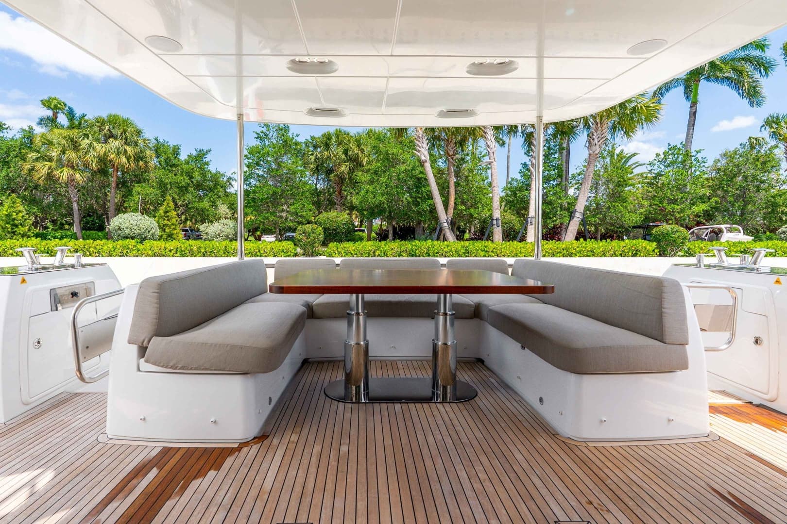 2023 Azimut Magellano 66