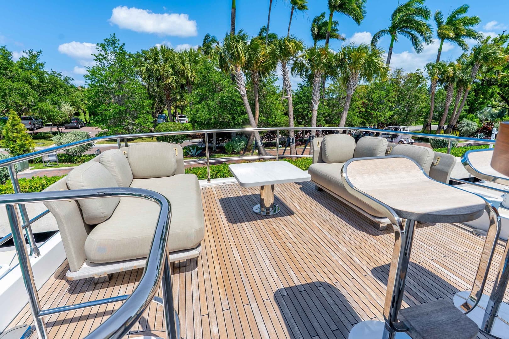 2023 Azimut Magellano 66