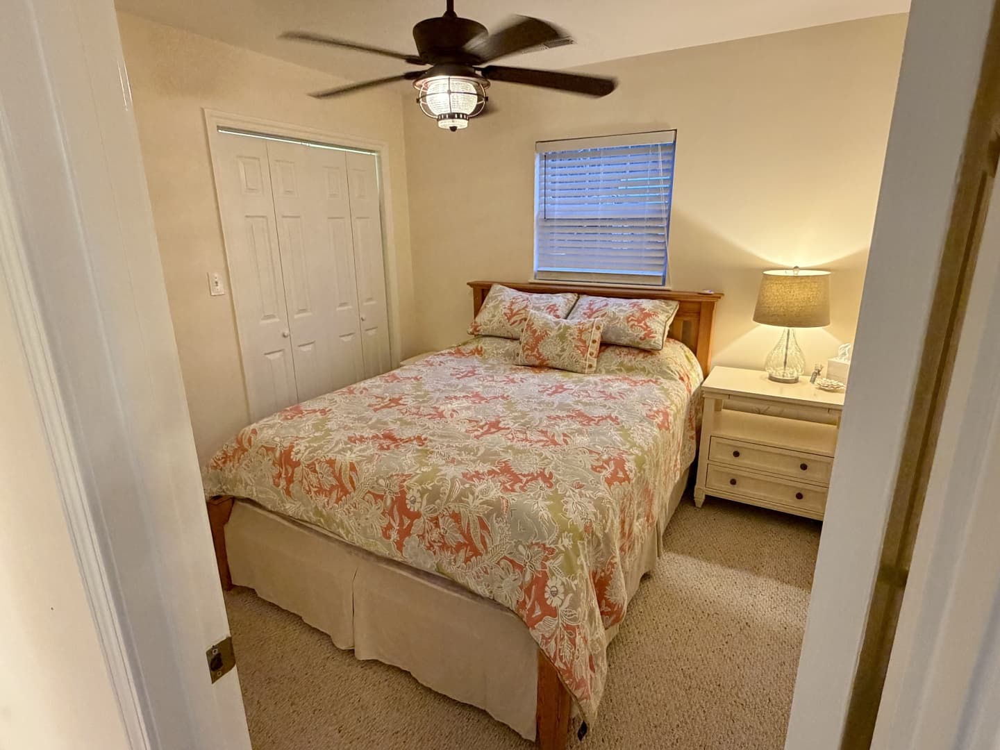 2002 Custom 23 x 31 Floating Cabin - Approx 729sqft