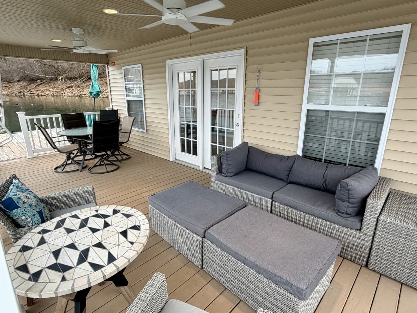 2002 Custom 23 x 31 Floating Cabin - Approx 729sqft